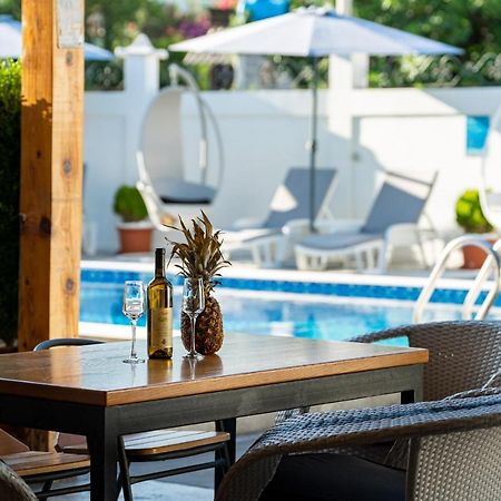 Delfin Apartments Sutomore Luaran gambar