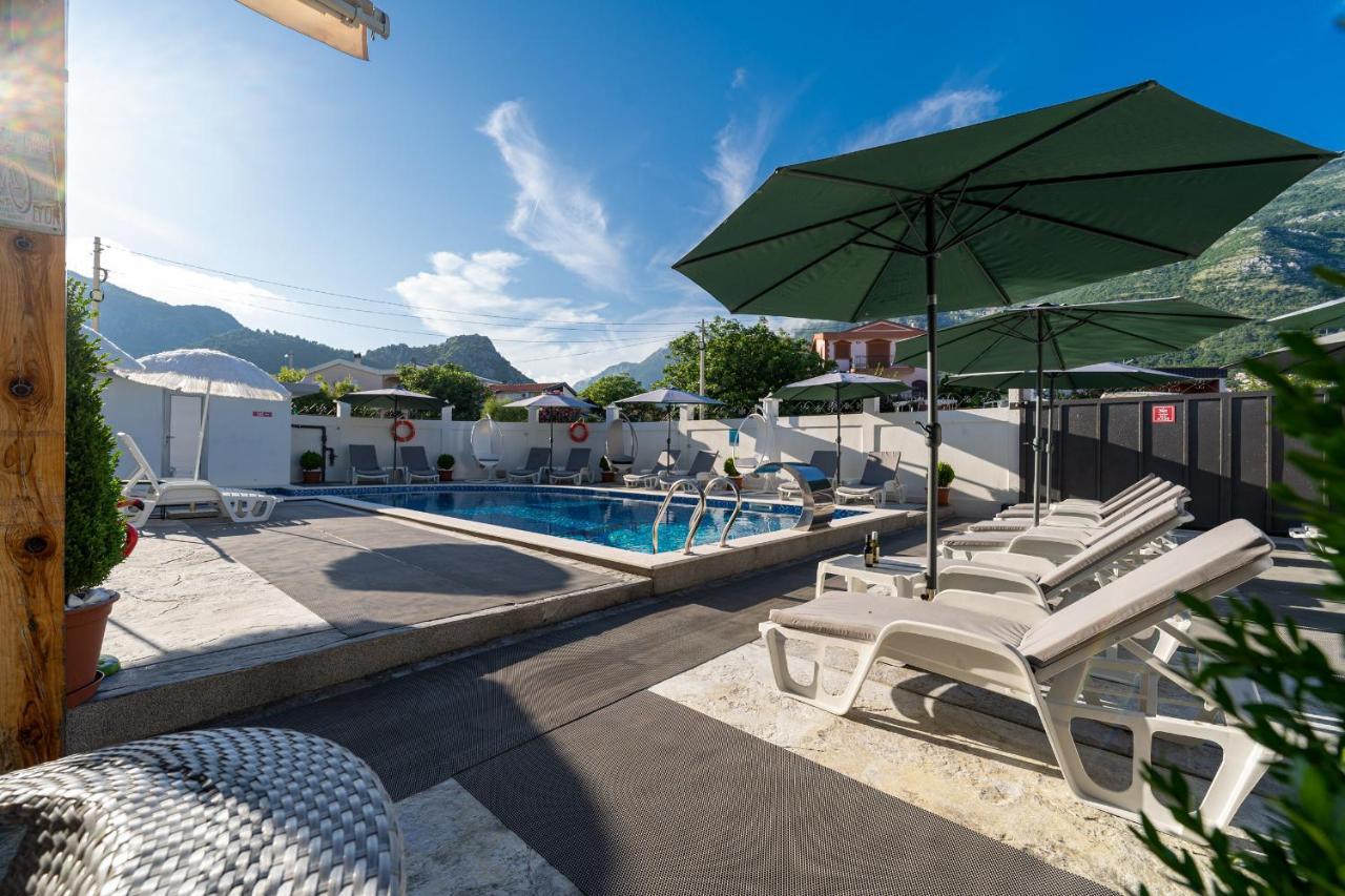 Delfin Apartments Sutomore Luaran gambar