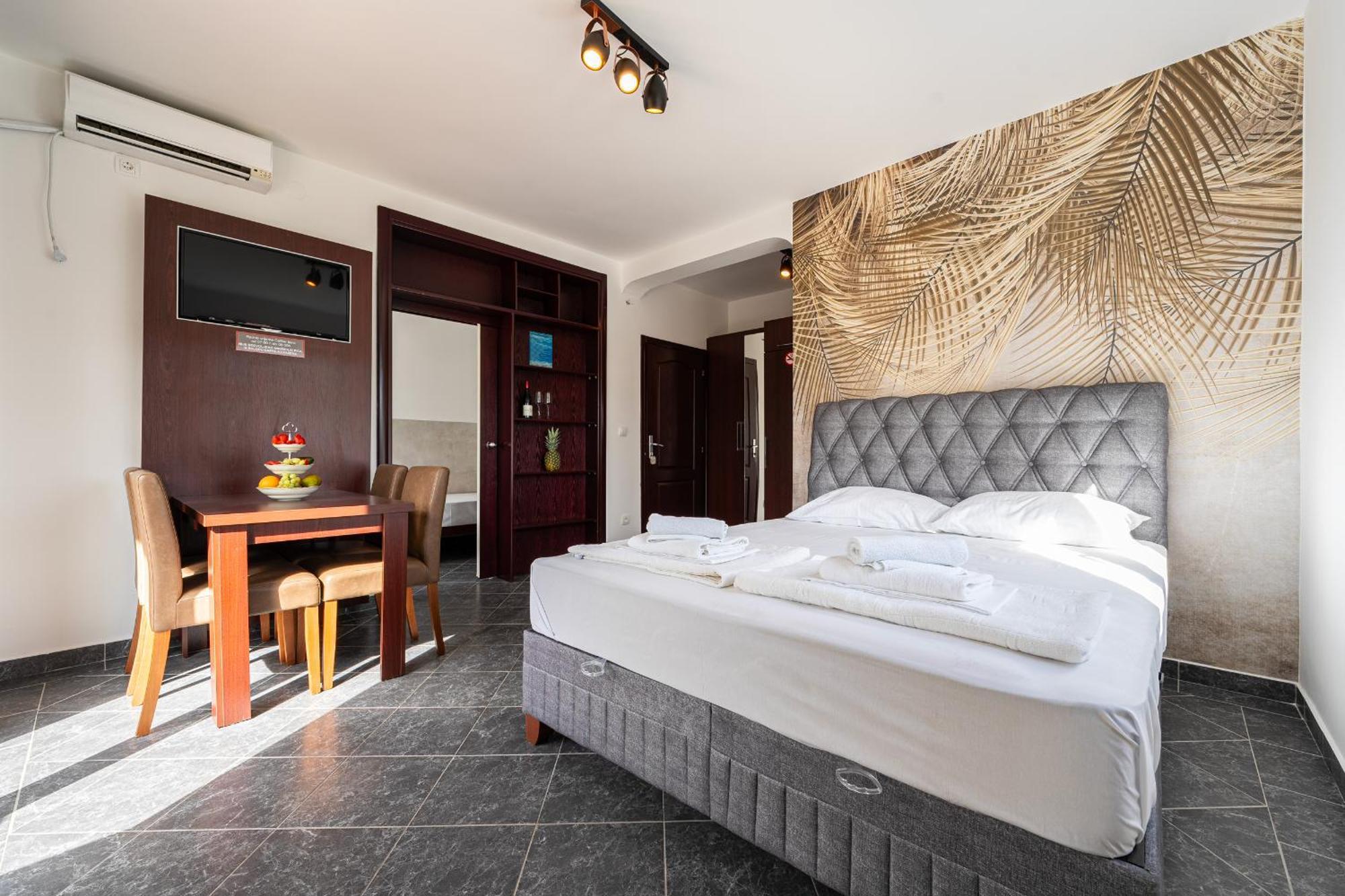 Delfin Apartments Sutomore Luaran gambar