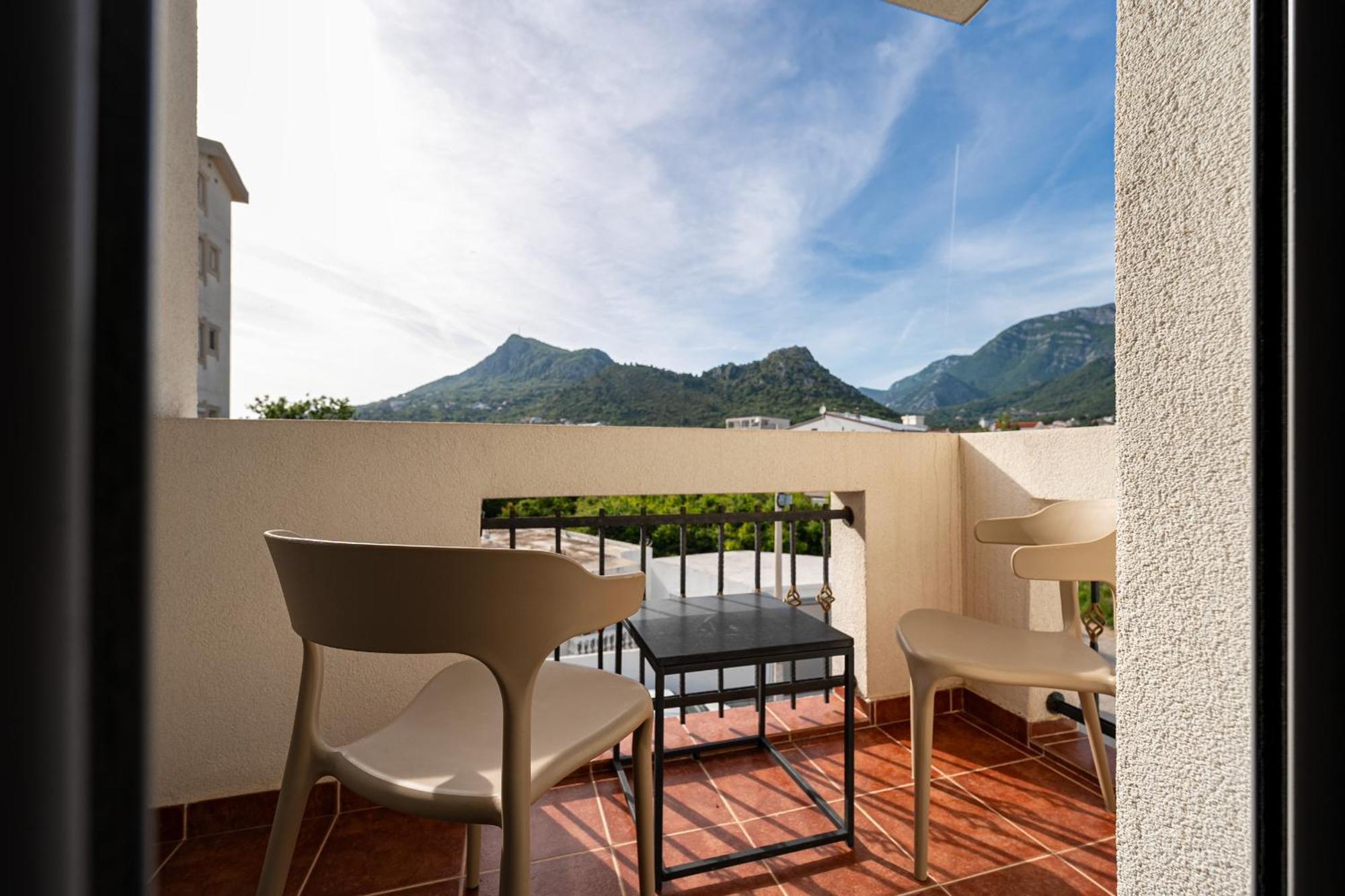 Delfin Apartments Sutomore Bilik gambar